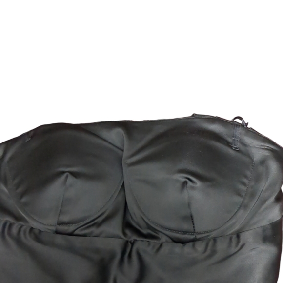 Black and Pink Gorgeous Satin and Black Lace Strapped Dress Size SP - Picture 9 of 10